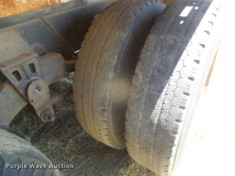 image for item DD0438 1964 Ford N750  dump flatbed truck