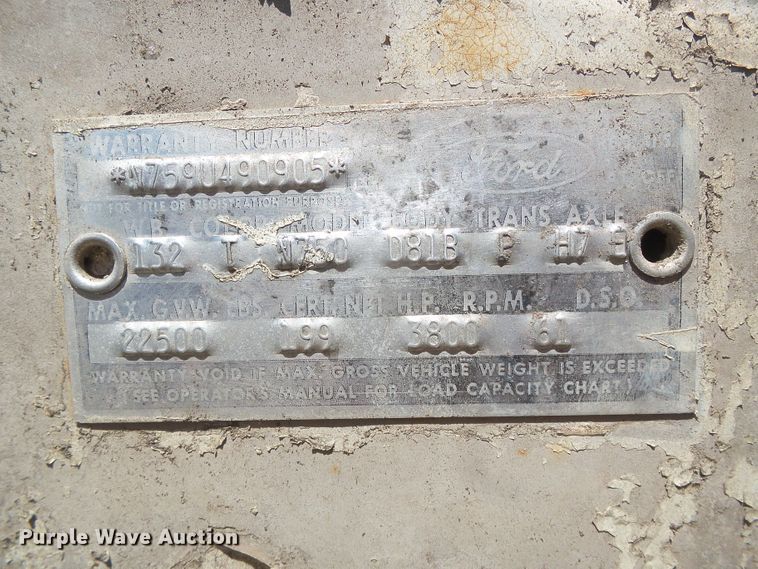 image for item DD0438 1964 Ford N750  dump flatbed truck