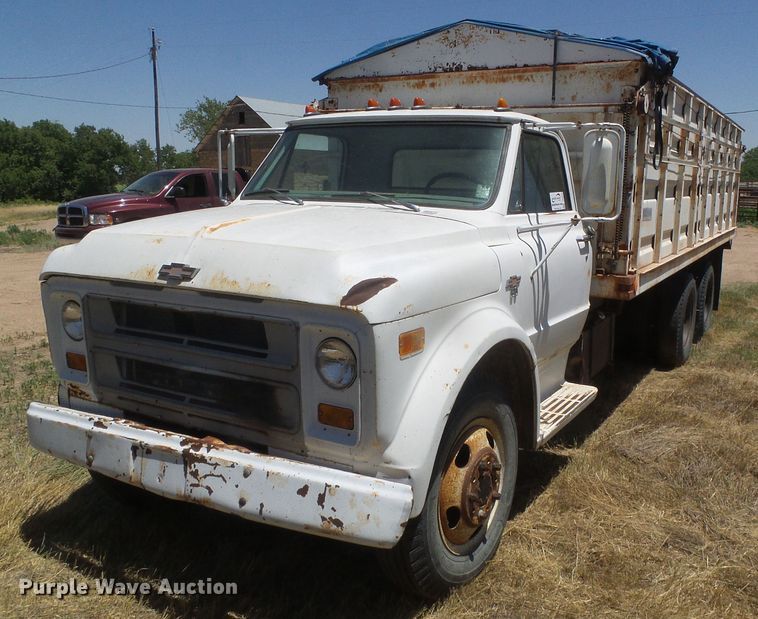 image for item DD0439 1968 Chevrolet 50  grain truck