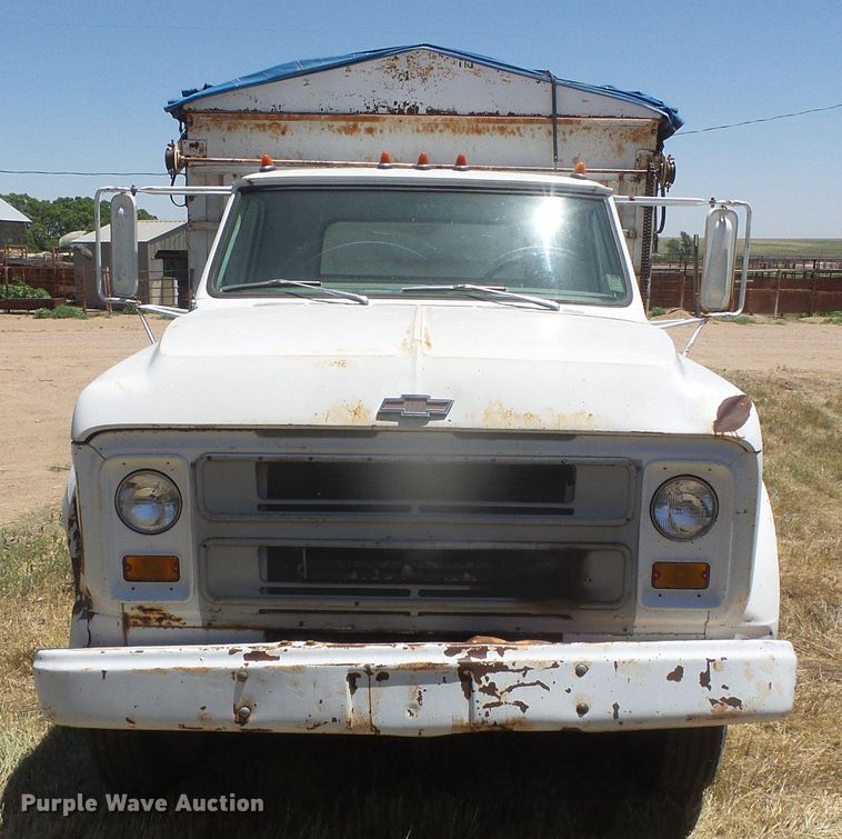 image for item DD0439 1968 Chevrolet 50  grain truck