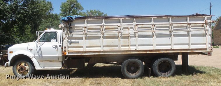 image for item DD0439 1968 Chevrolet 50  grain truck