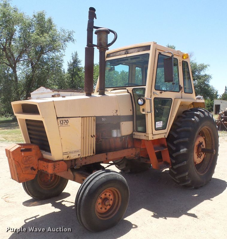 image for item DD0441 1973 Case 1370  tractor