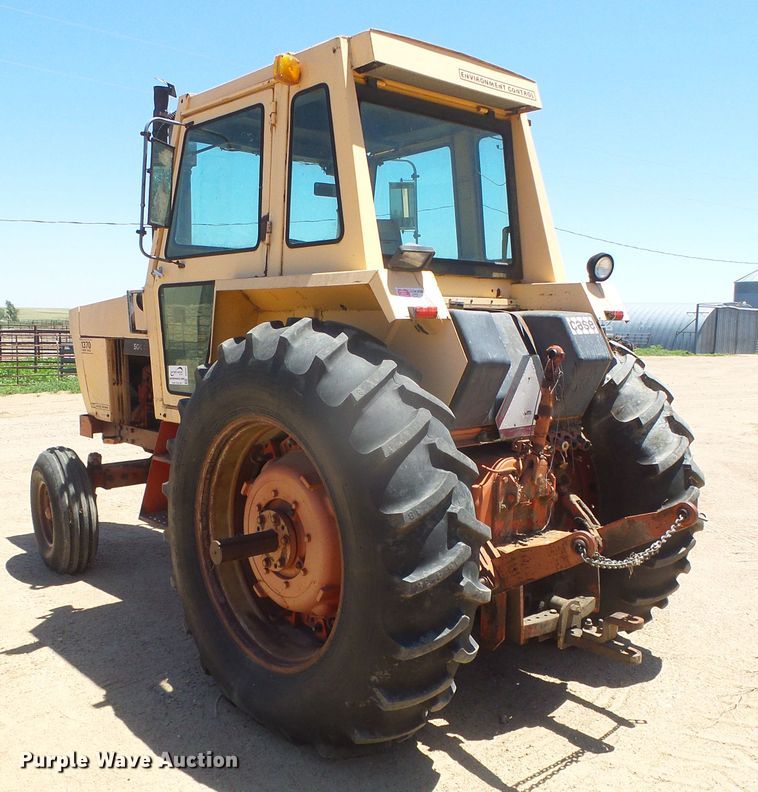 image for item DD0441 1973 Case 1370  tractor