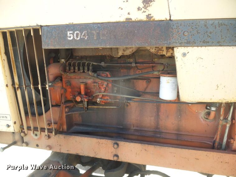 image for item DD0441 1973 Case 1370  tractor