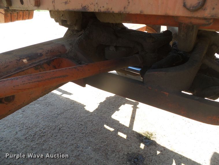 image for item DD0441 1973 Case 1370  tractor