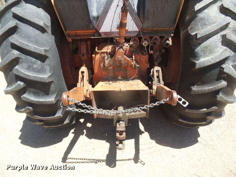 image for item DD0441 1973 Case 1370  tractor