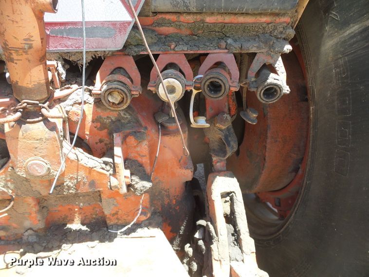 image for item DD0441 1973 Case 1370  tractor