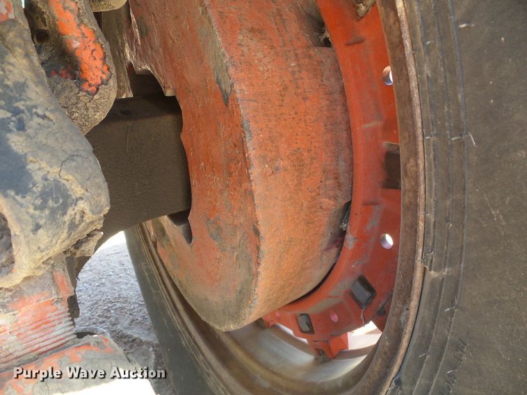 image for item DD0441 1973 Case 1370  tractor