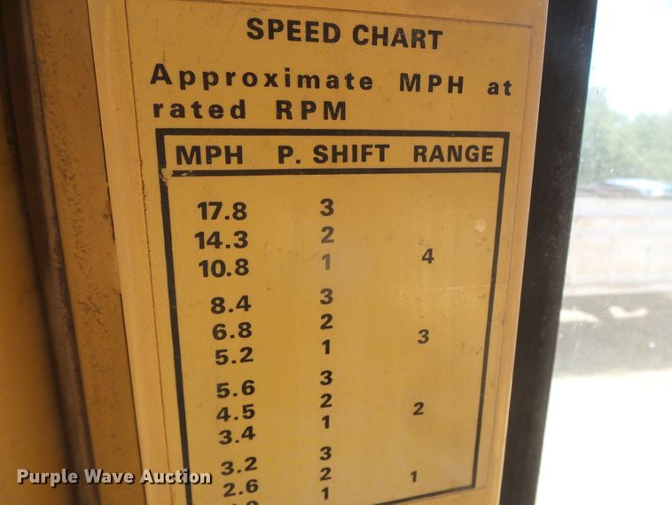image for item DD0441 1973 Case 1370  tractor