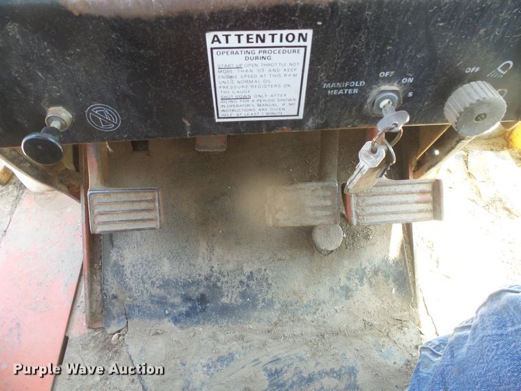 image for item DD0441 1973 Case 1370  tractor