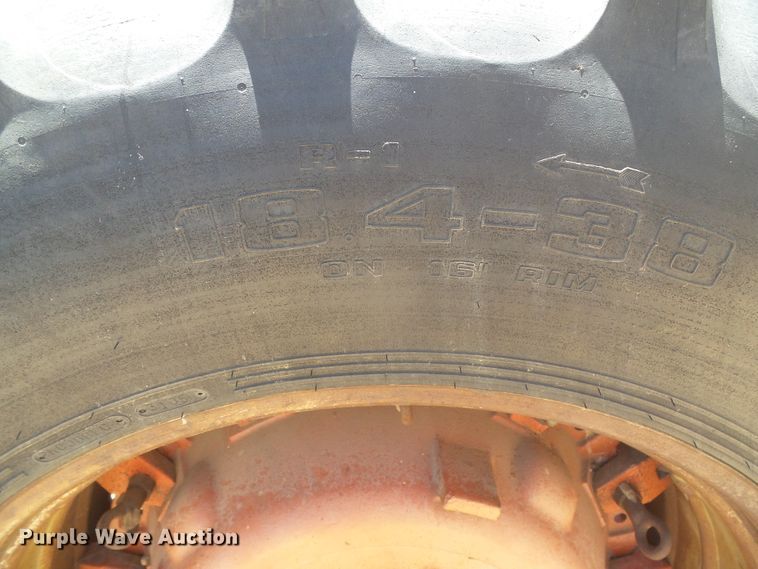 image for item DD0441 1973 Case 1370  tractor