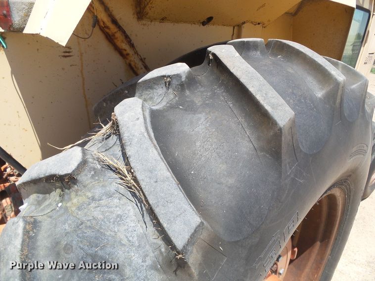 image for item DD0441 1973 Case 1370  tractor