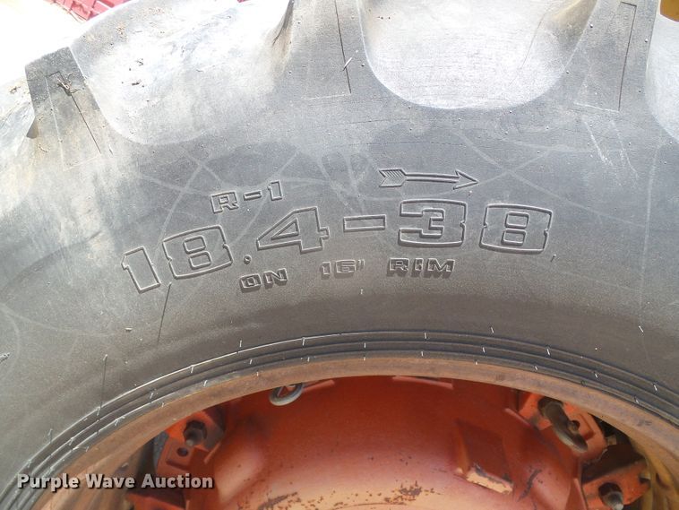 image for item DD0441 1973 Case 1370  tractor