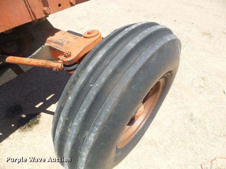 image for item DD0441 1973 Case 1370  tractor