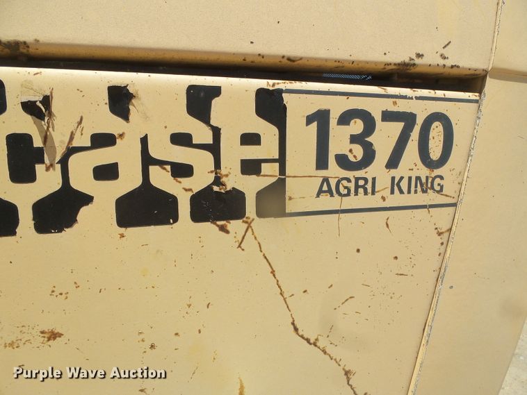 image for item DD0441 1973 Case 1370  tractor