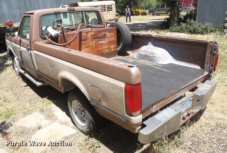 image for item DD0442 1991 Ford F150  pickup truck