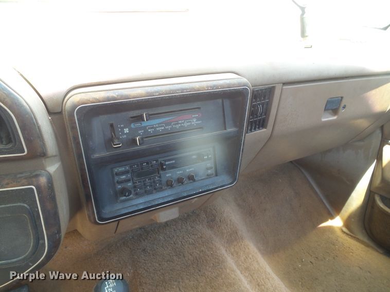 image for item DD0442 1991 Ford F150  pickup truck