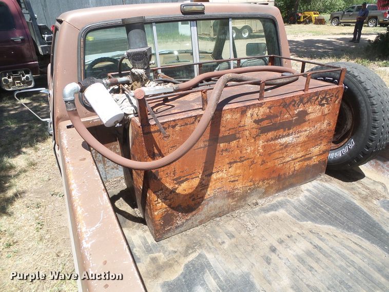 image for item DD0442 1991 Ford F150  pickup truck