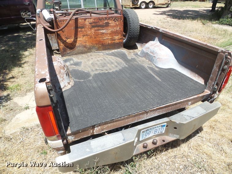 image for item DD0442 1991 Ford F150  pickup truck