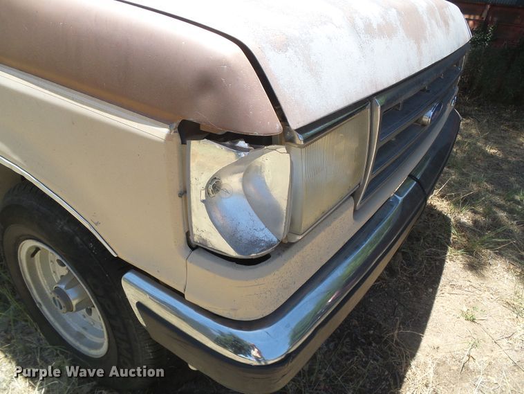 image for item DD0442 1991 Ford F150  pickup truck