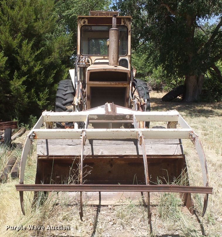 image for item DD0444 1970 Case 970  tractor