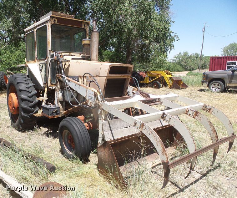 image for item DD0444 1970 Case 970  tractor