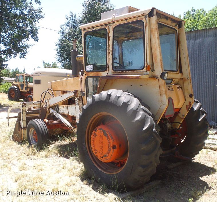 image for item DD0444 1970 Case 970  tractor
