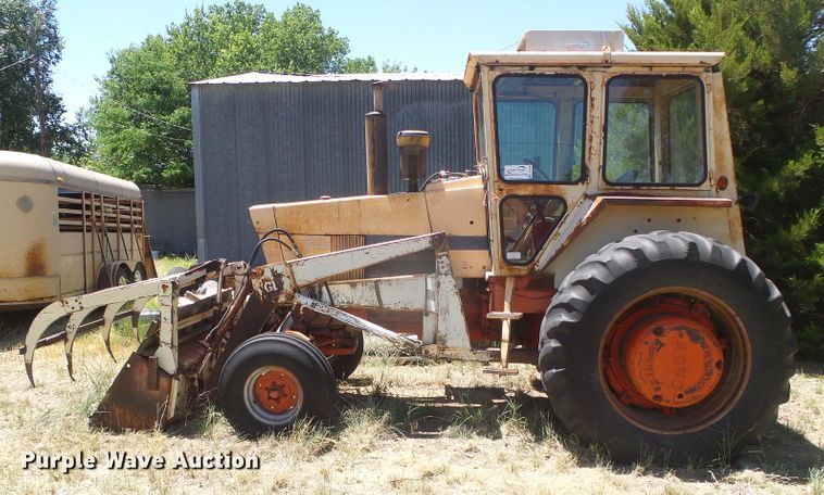 image for item DD0444 1970 Case 970  tractor
