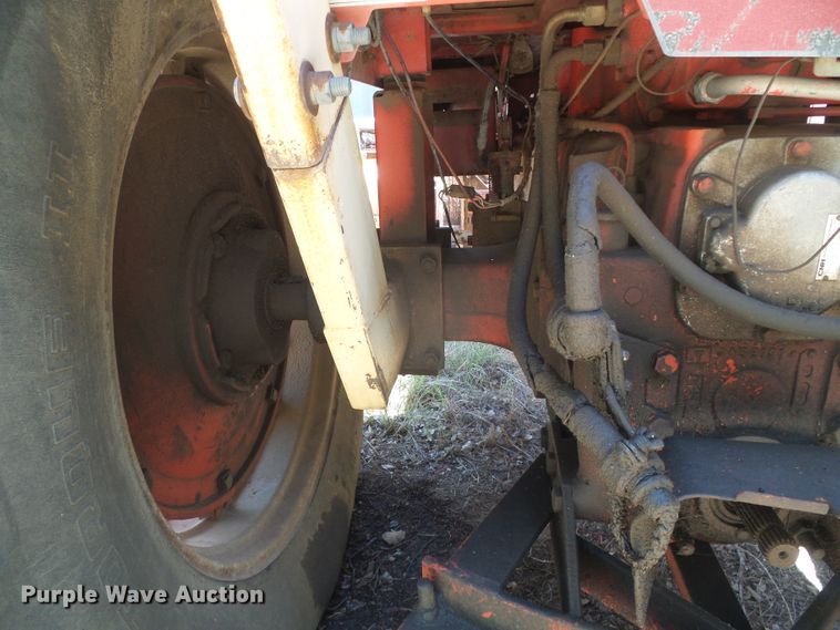 image for item DD0444 1970 Case 970  tractor