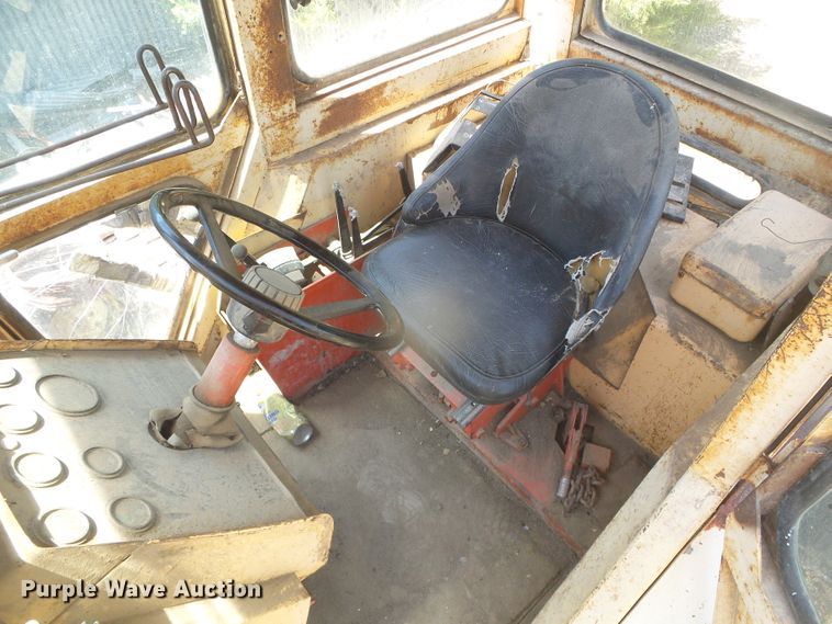 image for item DD0444 1970 Case 970  tractor