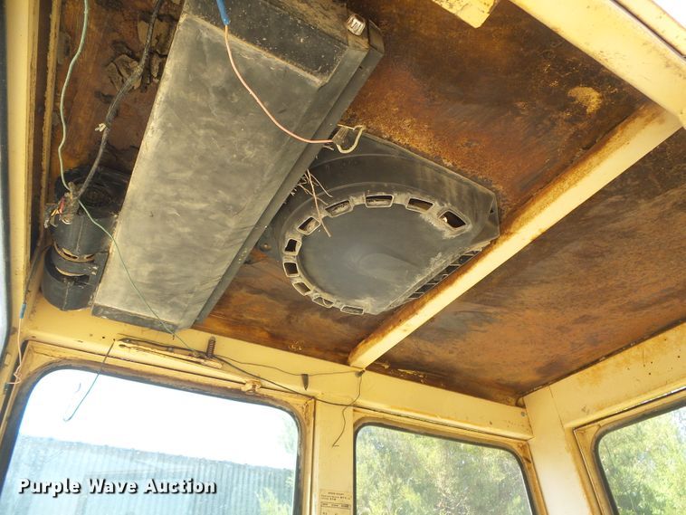 image for item DD0444 1970 Case 970  tractor