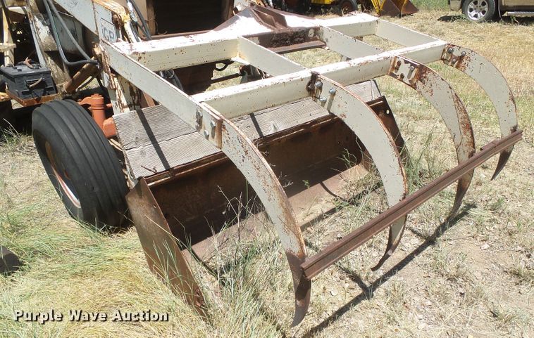 image for item DD0444 1970 Case 970  tractor