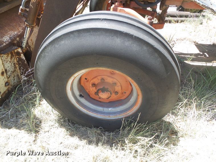 image for item DD0444 1970 Case 970  tractor