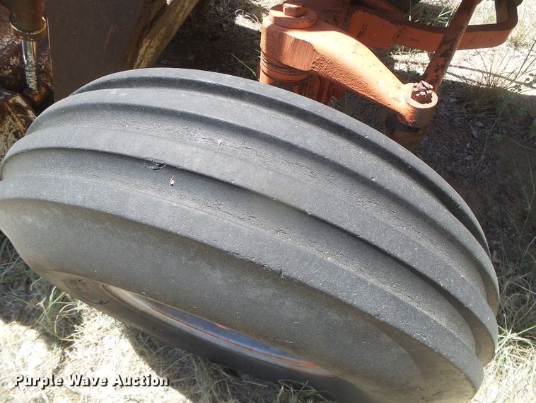 image for item DD0444 1970 Case 970  tractor