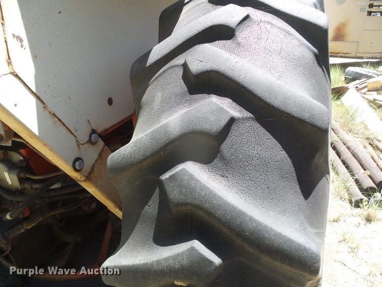 image for item DD0444 1970 Case 970  tractor