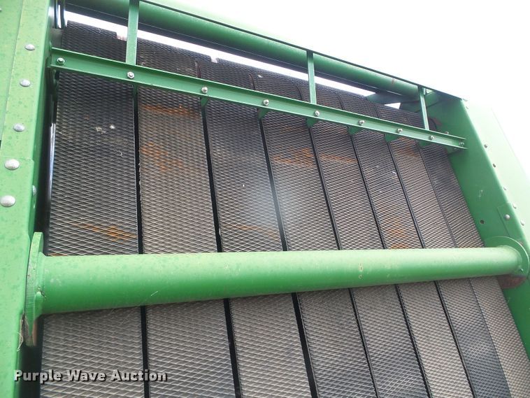 image for item DD0451 1991 John Deere 535  round baler