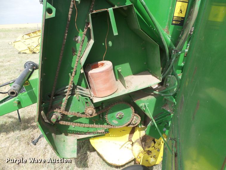 image for item DD0451 1991 John Deere 535  round baler