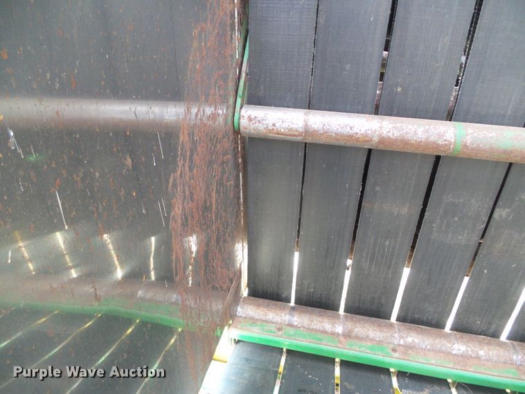 image for item DD0451 1991 John Deere 535  round baler