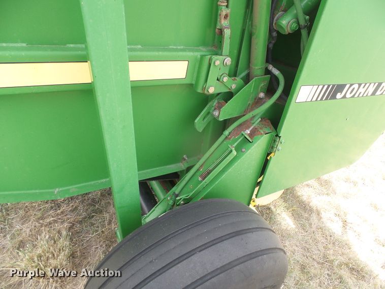 image for item DD0451 1991 John Deere 535  round baler