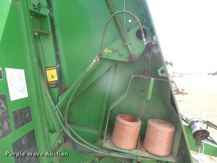 image for item DD0451 1991 John Deere 535  round baler