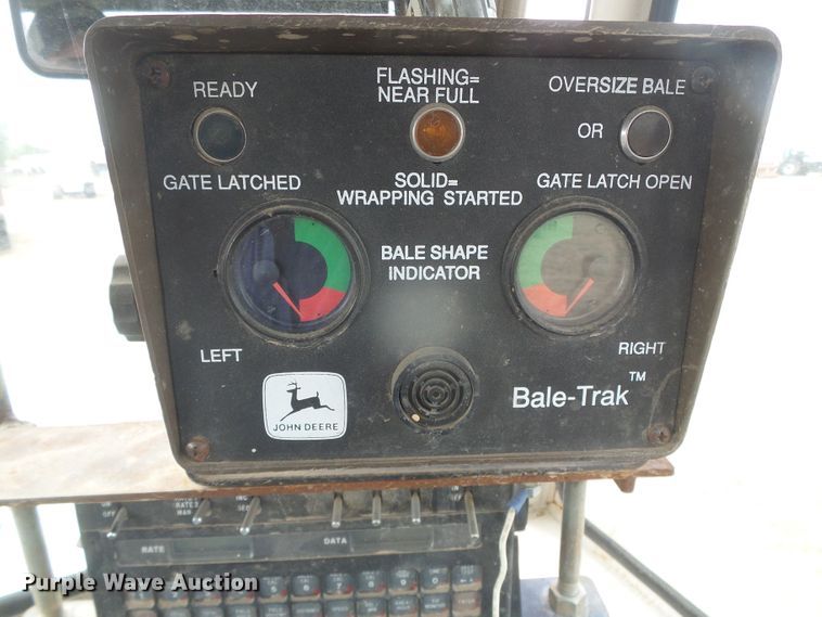 image for item DD0451 1991 John Deere 535  round baler