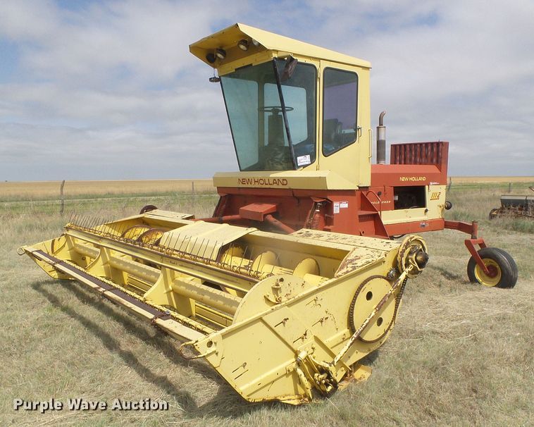 image for item DD0452 New Holland 1112  windrower