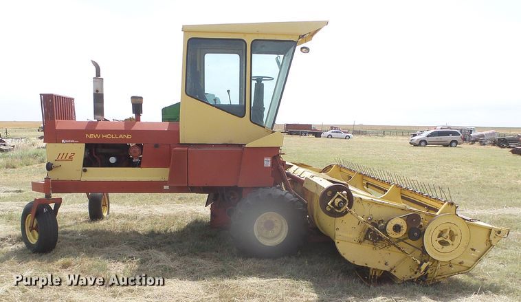 image for item DD0452 New Holland 1112  windrower