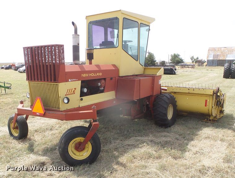 image for item DD0452 New Holland 1112  windrower