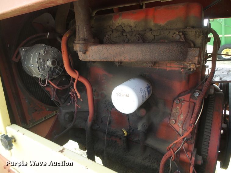 image for item DD0452 New Holland 1112  windrower