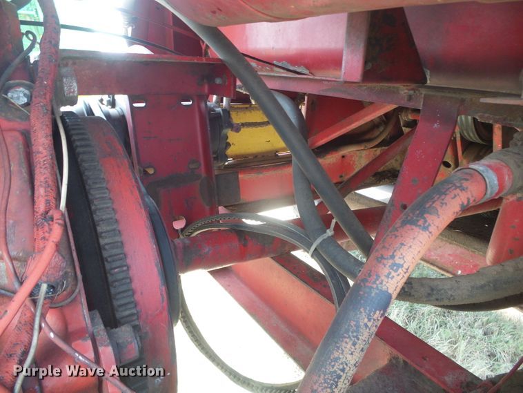 image for item DD0452 New Holland 1112  windrower