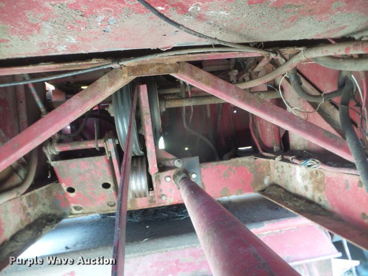 image for item DD0452 New Holland 1112  windrower