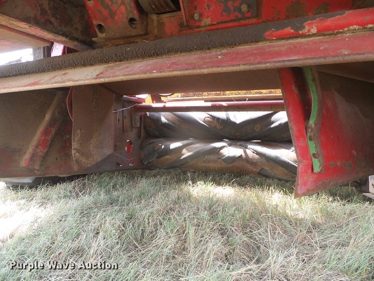 image for item DD0452 New Holland 1112  windrower