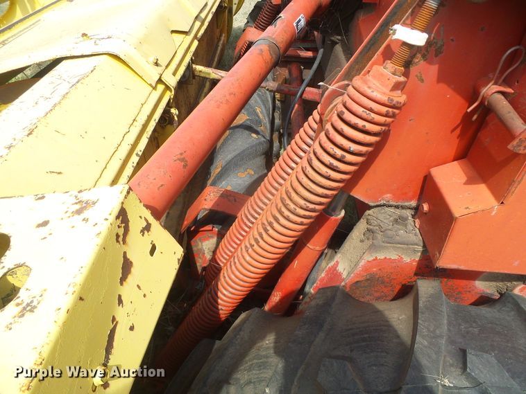 image for item DD0452 New Holland 1112  windrower