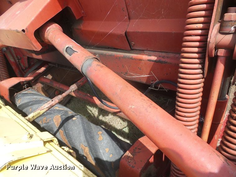 image for item DD0452 New Holland 1112  windrower